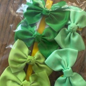 Bundle of (6) 4" Bow tie Bows  Sets in Green   B8219  Handmade NWT Boutique